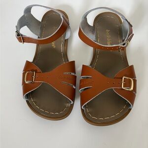 Salt Water Sandals Classic - Tan Cognac Leather - Size 6